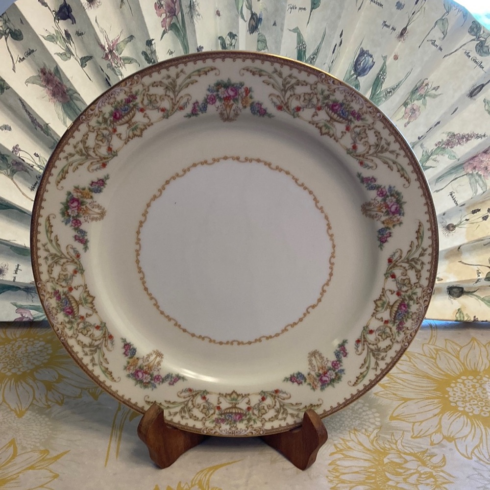 Floral Dinner Plate (Noritake China) 4912 Nanette